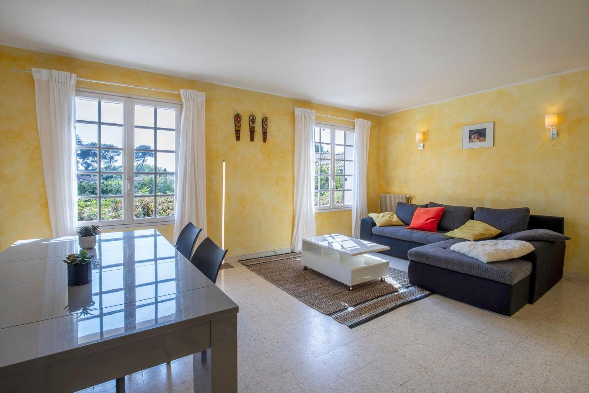 Villa Lumineuse Avec Piscine Chambres Ou Villa Saint-Georges-dʼOrques Екстериор снимка